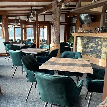 Kastiel Boncz Dvory nad Zitavou