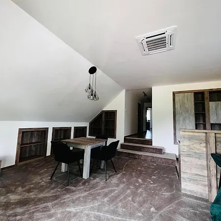 Kastiel Boncz * Dvory nad Zitavou